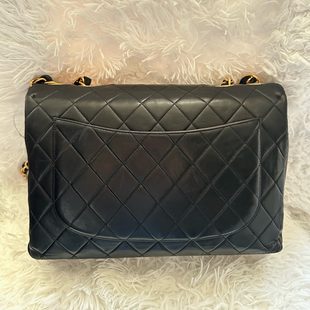 Chanel Black Jumbo Quilted Shoulder Bag with Gold Chain - Picture 2 of 13